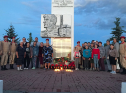 В глубинке Камышинского района ребята-юнармейцы заступили на почетную вахту у сельского мемориала 22 июня