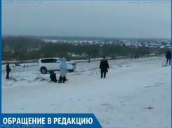 Водитель джипа в Волжском проехал чуть ли не по головам людей, утверждая свою крутизну