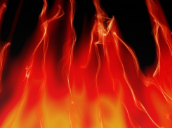 В Камышине огонь из-за короткого замыкания испепелил «Ауди»