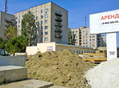 Администрация Камышина не нашла управляющей компании для бывшего общежития по улице Ленина, где жильцам приходят «сумасшедшие» счета за ОДН