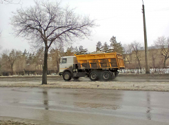 Почему грязный промасленный снег из Камышина не довозят до полигонов?