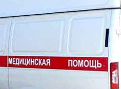 В Волгограде «зубастая» девушка прокусила палец и голеностоп медикам «скорой»