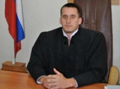 Полномочия зверски убитого в Камышине судьи Василия Ветлугина  прекращены в связи со смертью