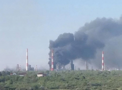 Украина ударила по НПЗ в Сызрани: двое погибших, на предприятии пожар – а где защита? - «Блокнот - Россия»