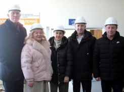 Публикаторы Камышинской городской думы рассказали, по какому случаю депутаты надели на камеру каски