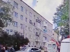 «Сидела на подоконнике»: девушку остановили от рокового прыжка, - ИА «Высота 102» (ВИДЕО)