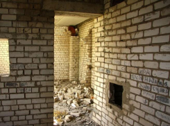 В Камышине никого из предпринимателей не интересуют ни уцененные два этажа, ни почти гектар земли под незавершенкой