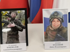 В Камышине орден и медаль передали родным героев-рядовых, погибших в СВО