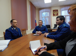 Когда врач выписывает рецепт на бесплатные лекарства, лекарств нет в аптеке; когда есть лекарства, не дают рецепта, - камышанка