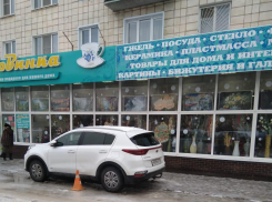 Полиция Камышина разыскивает сразу двух беглецов с мест ДТП - врезавшихся в иномарку и в опору ЛЭП