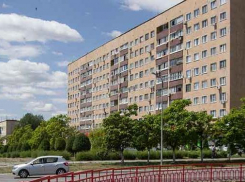 В Камышине 22 июня энергетики отключат свет в многоэтажках рядом с памятником Маресьеву, и не только