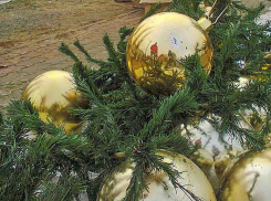 Камышан приглашают на оригинальную выставку елочных игрушек