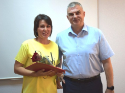 Кого в Камышине наградили как лучших продавцов и бизнесменов от торговли