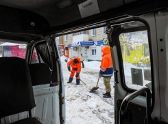 Как Камышин «откапывали» после метели с утра 20 февраля