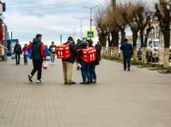 В Камышине оказалась востребованной служба доставки заказов на дом, причем не только продуктовых