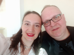 Погибших в ДТП в Камышинском районе родителей семерых детей похоронили на родине