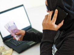 Полиция без устали объясняет камышанам, что за ними охотятся лжебанкиры, и они должны быть настороже