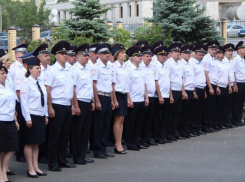 Стражи порядка Камышина встали в парадный строй по случаю 100-летия образования камышинской милиции-полиции