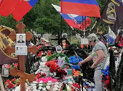 В Камышине в годовщину начала спецоперации общественники предлагают камышанам транспорт, чтобы доехать к могилам погибших в СВО бойцов, поклониться их памяти