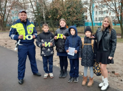 О чем написали мальчишки и девчонки в «Письме водителю» в Камышине