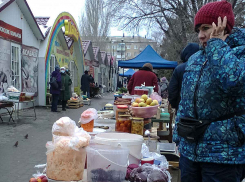 «Единственное, чего пока не предлагают – выдавать еду по паспорту»: волгоградский фермер о росте цен 
