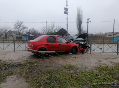 На дороге между Камышином и Волгоградом водитель из Ставрополья вылетел на «встречку» и изранил троих участников ДТП, в том числе 13-летнюю девочку