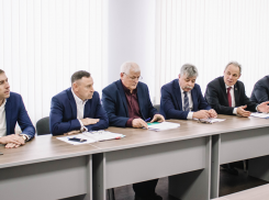 В Камышине сведения по заработной плате преподавателей института скрыты по странной причине - из-за конфиденциальности
