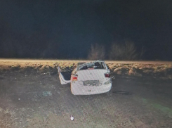 На трассе между Камышином и Ольховкой «скорая» увезла водителя попавшего в ДТП и опрокинувшегося «Ситроена»