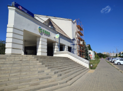 В Камышине главный офис Сбера оделся в строительные леса