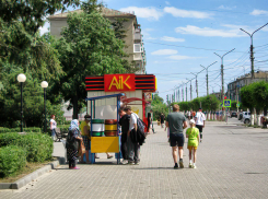 Токари, повара, пекари, кондитеры, врачи, продавцы и дворники - самые дефицитные работники в Волгоградской области в начале лета