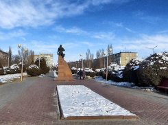 Морозная погода «отдает долги» камышанам за январскую распутицу