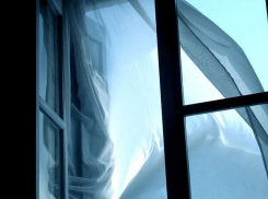 Мужчина выпал из окна 8 этажа из-за «белой горячки»- «Блокнот Волгограда»