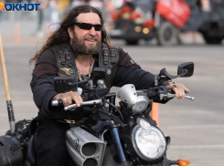 Дрон рухнул волгоградке на голову на шоу «Ночных волков», - «Блокнот Волгограда»