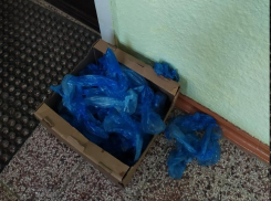 Насколько законна практика камышинских воспитателей не пускать в детсадовскую группу родителей  без бахил?