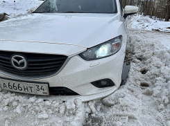 С МБУ Камышина «Благоустройство» суд взыскал 100 тысяч за автомобиль, зависший на сугробе и поврежденный из-за забитых снегом проездов зимой 2022-го