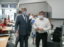 Губернатор в «один голос» с «главным доктором» Волгоградской области еще раз призвали население региона вакцинироваться