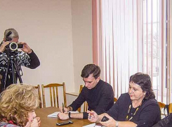 «Пограничный» камышинский абсурд: школьный автобус есть, но довезти на уроки школьников из пригородных сел невозможно из-за прописки