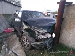 Водитель, которому стало плохо за рулем, чудом выжил после того, как врезался в столб