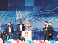 В Камышине первые руководители города приняли участие в церемонии встречи Кубка России по футболу
