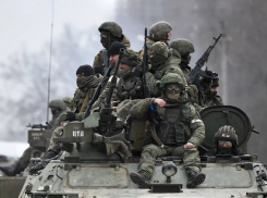 Российские военные в режиме тишины открыли гуманитарные коридоры для гражданского населения Мариуполя и Волновахи