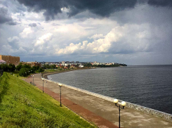 ГУ МЧС по Волгоградской области объявило штормовое предупреждение, но кому повезет с дождями - не уточняется