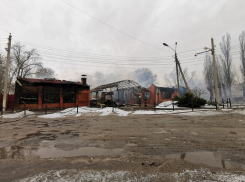 В Урюпинске 8 марта дотла сгорело популярное кафе «Перекрёсток»