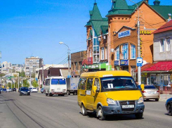 На планерке в администрации Камышина «наезжали» на нелицензированные автобусные перевозки