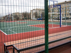 Камышанам показали готовую волейбольную площадку в парке Текстильщиков
