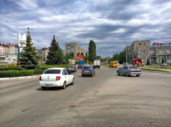 На планерке в администрации Камышина прозвучало поручение замглавы Дмитрия Резвова мониторить ситуацию с горячей водой