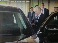 Путин сел за руль и прокатил Ким Чен Ына на Aurus, сообщает ТАСС (ВИДЕО)