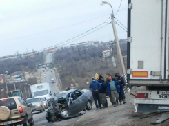 При аварии на трассе «Волгоград-Камышин-Саратов» пострадал 75-летний мужчина