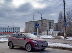 В Камышине, несмотря на праздники, решили отключить свет в высотке на улице Ленина