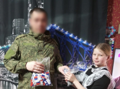 В Камышинском районе ребята из сельской школы трогательно передали воинам на передовую талисманы  - для победы!