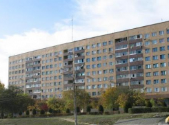 Администрация Камышина продала, наконец, помещение бывшей библиотеки на улице Некрасова за полцены